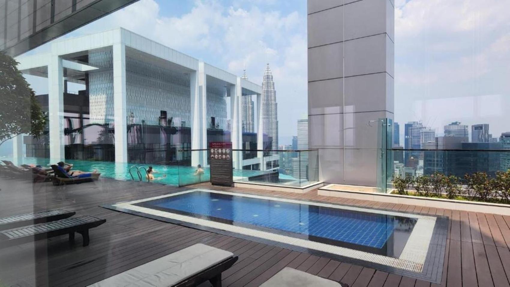 The Platinum Klcc By Moonlight Apartment Kuala Lumpur Exterior photo