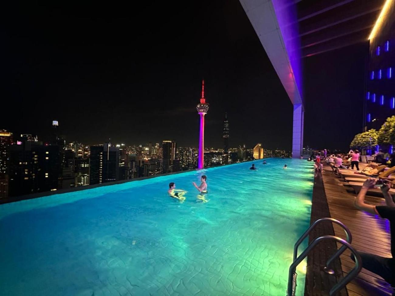 The Platinum Klcc By Moonlight Apartment Kuala Lumpur Exterior photo