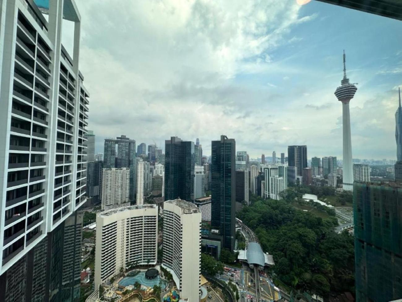 The Platinum Klcc By Moonlight Apartment Kuala Lumpur Exterior photo